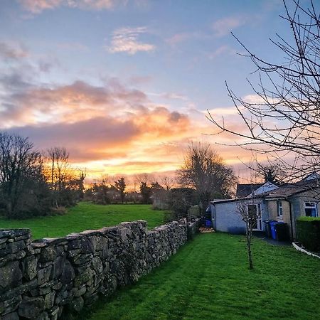 Ballygowan Annie Dee'S Guest Accommodation מראה חיצוני תמונה