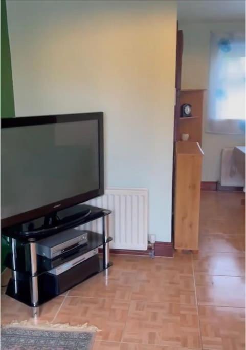 Ballygowan Annie Dee'S Guest Accommodation מראה חיצוני תמונה