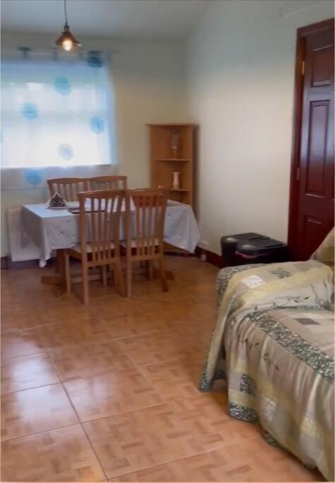 Ballygowan Annie Dee'S Guest Accommodation מראה חיצוני תמונה